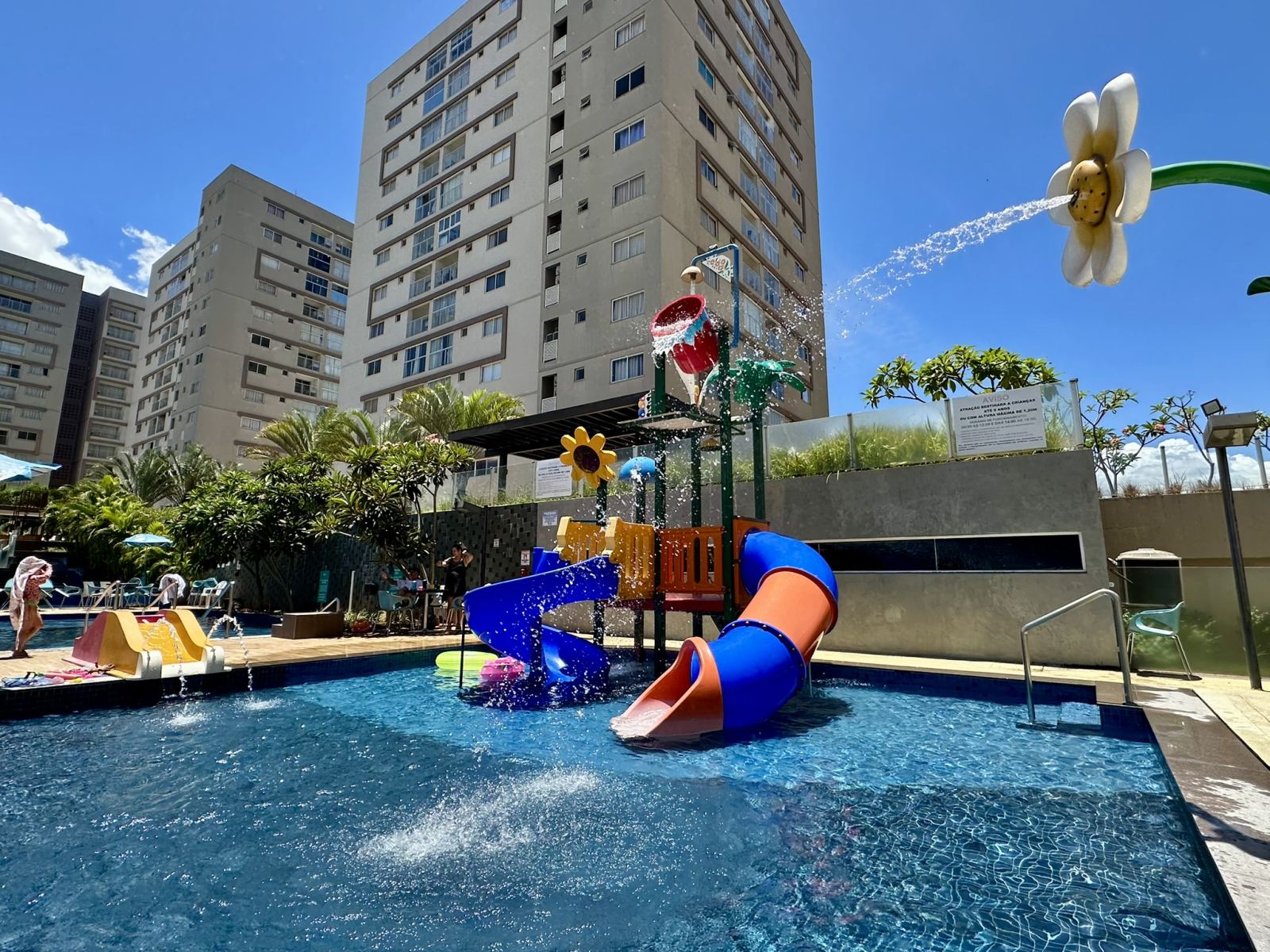 EVIAN THERMAS RESIDENCE em  -  – condomínio para aluguel por temporada